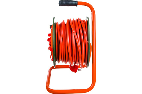 Удлинитель на катушке ПВС 3х1,5 IP44 30м 4 гнезда GLANZEN EB-30-008