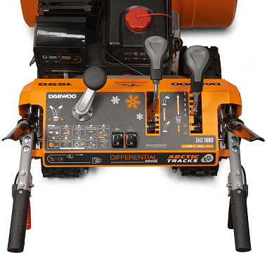 Снегоуборщик гусеничный DAEWOO DAST 1590 (LCT)