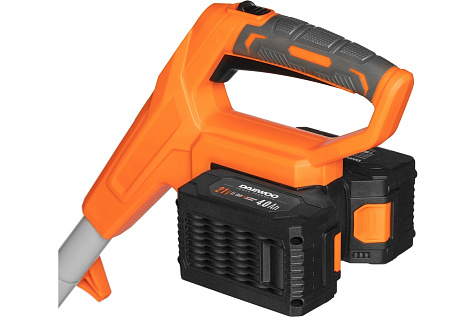 Снегоуборщик аккумуляторный DAEWOO DAST 4242Li SET 2x4Ah